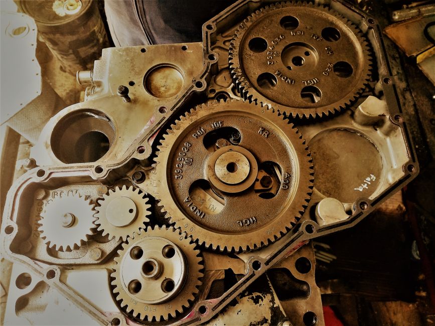 precision gearbox rebuild service industrial disassembly